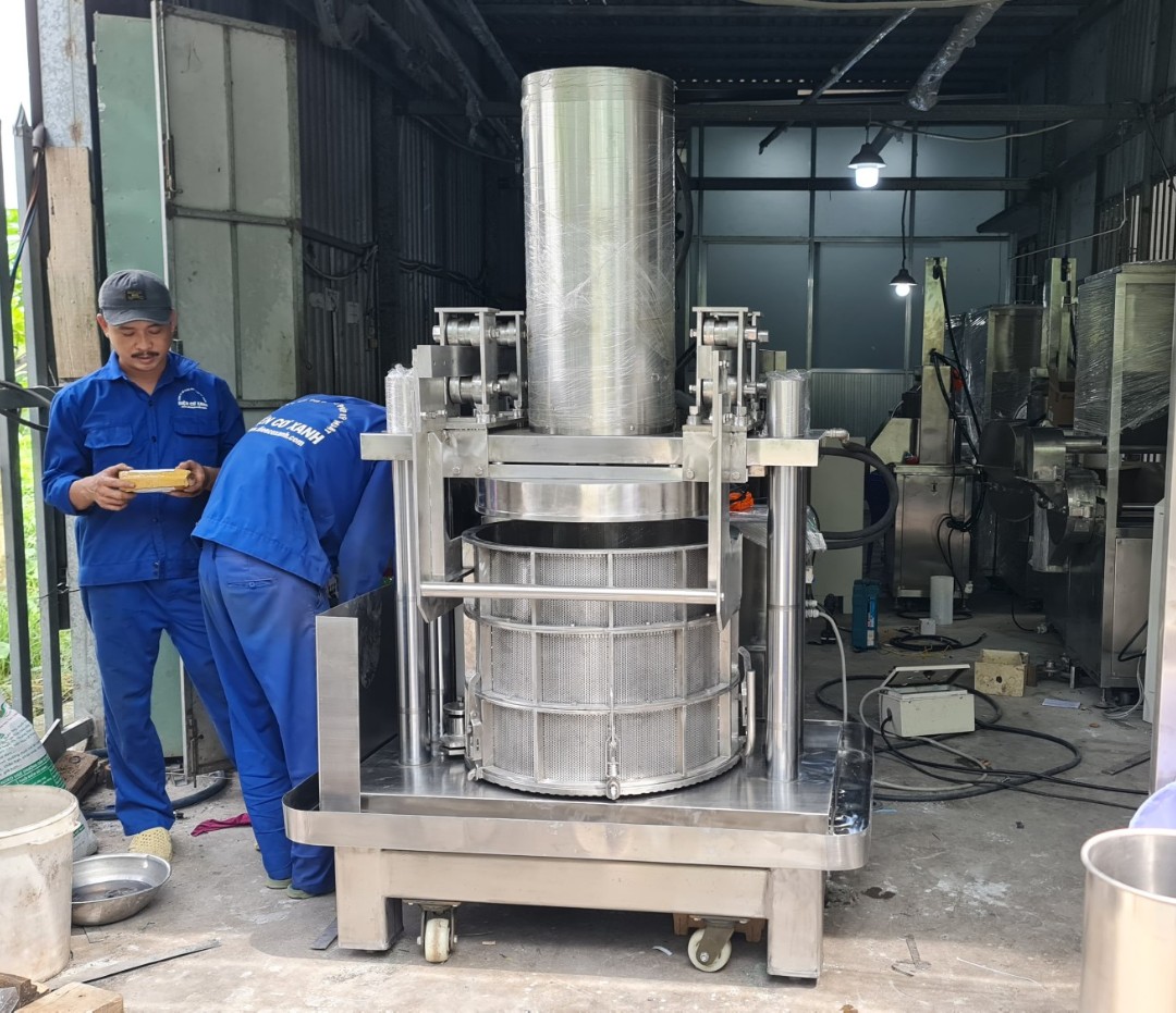 Máy ép thuỷ lực vắt nước dưa muối công suất cao