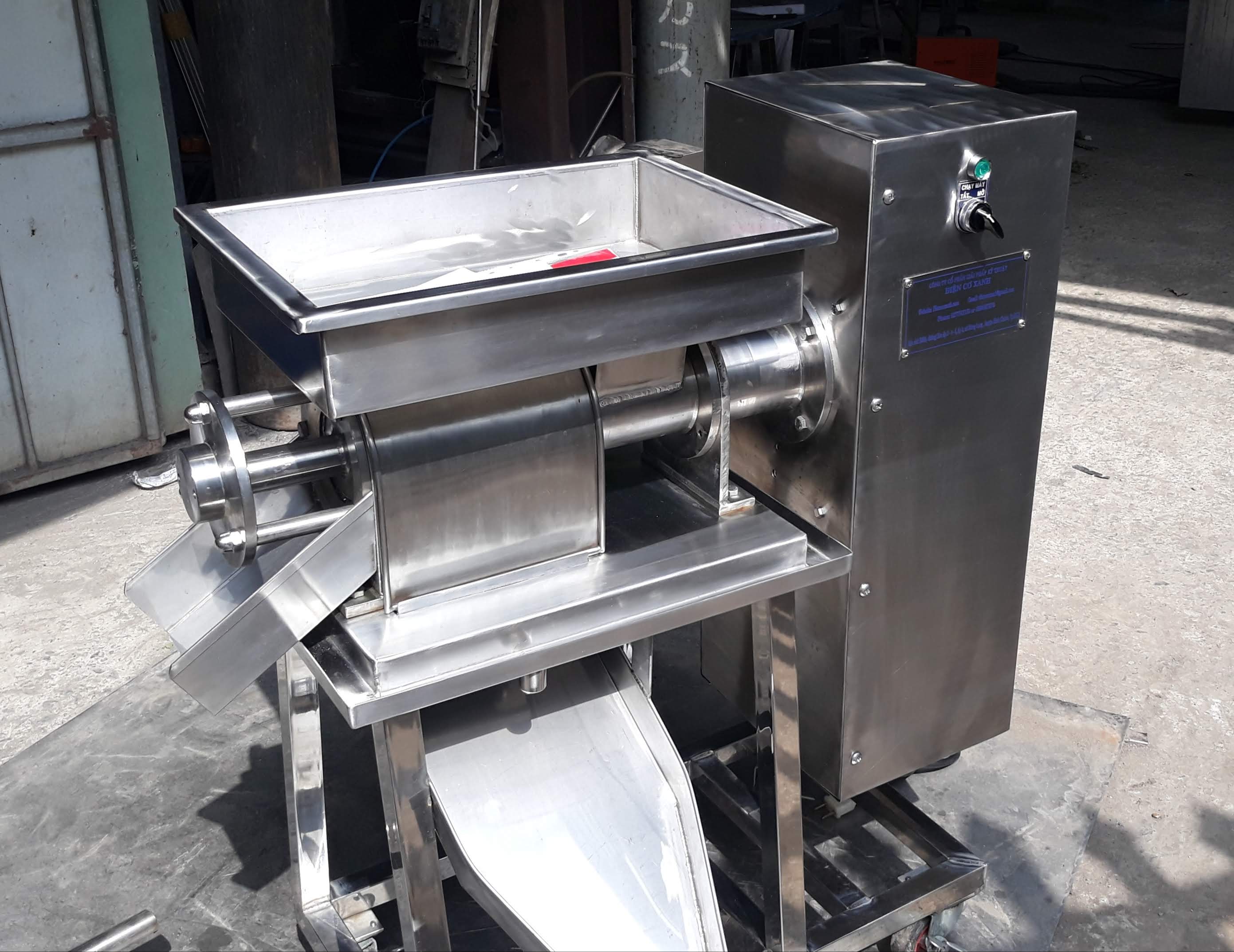 MÁY VẮT NƯỚC LÁ TRÀ XANH